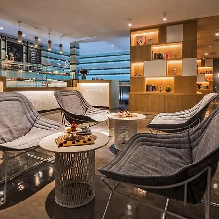Royal Hideaway Corales - Adults Only מלון אדחה