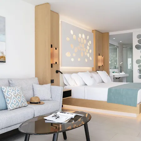Royal Hideaway Corales - Adults Only מלון