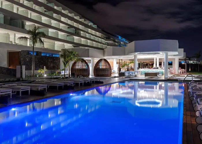 Royal Hideaway Corales - Adults Only מלון